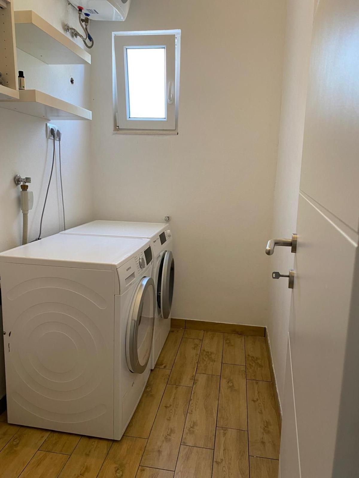 Apartment Milena Kastela Mit Whirlpool Esterno foto