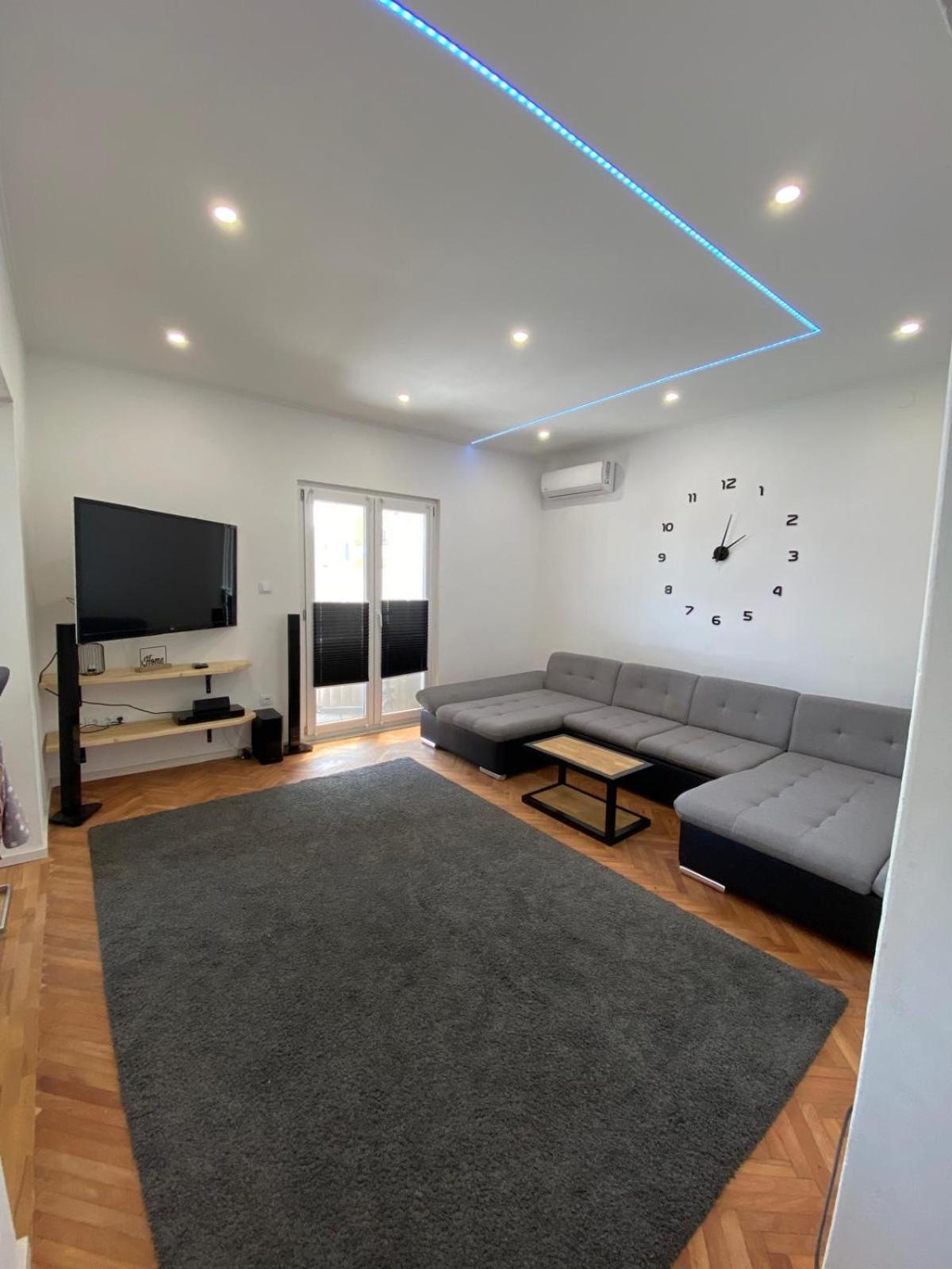 Apartment Milena Kastela Mit Whirlpool Esterno foto